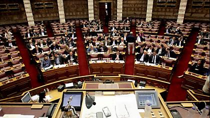 Αναβλήθηκε η συζήτηση για την ψήφο των αποδήμων στην Επιτροπή Αναθεώρησης του Συντάγματος