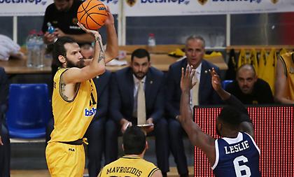 Το τρίποντο του Γιαννόπουλου που έγραψε… 100 για την ΑΕΚ (video)