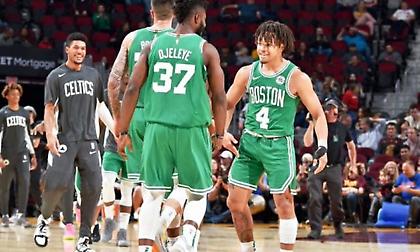 Κάρσεν Έντουαρντς: Μικρός στο μάτι… (videos)