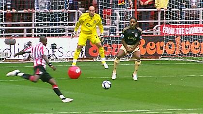 Μια 10ετία από το πιο περίεργο γκολ στην ιστορία του ποδοσφαίρου! (vid)