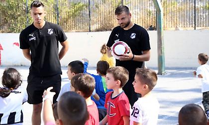 Αποθέωση για τον ΟΦΗ στο 3ο Δημοτικό Αλικαρνασσού! (video)