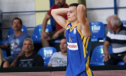 Προς εκτόνωση το θέμα Αγραβάνη στο Περιστέρι