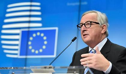 Γιούνκερ: Η κατάσταση θα γίνει «εξαιρετικά περίπλοκη» αν η βουλή απορρίψει τη συμφωνία για το Brexit