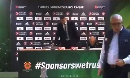 Η τούμπα του Μεσίνα στη συνέντευξη Τύπου και η απίθανη ατάκα του (video)