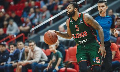 Από την Κουμπάν στους Μπακς ο Λέισι