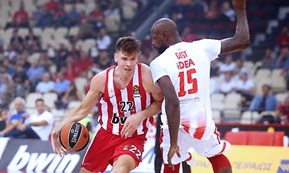 Εκτός ο Βεζένκοβ, μέσα ο Χαπ!