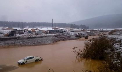 Ρωσία: Τουλάχιστον 15 νεκροί από κατάρρευση φράγματος