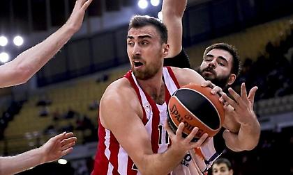 Μιλουτίνοφ: «Θυμίζει» Μαριάνοβιτς, κυνηγά ένα μεγάλο ρεκόρ