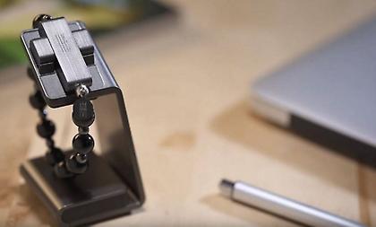 Ήρθε ο ηλεκτρονικό κομποσχοίνι: Συνδέεται με το κινητό και μετράει τις προσευχές σου