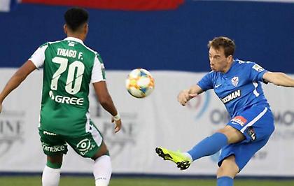 Χωρίς νικητή το ντέρμπι κορυφής στην Κύπρο-Διπλό στο Παραλίμνι για τη Νέα Σαλαμίνα του Κωστή