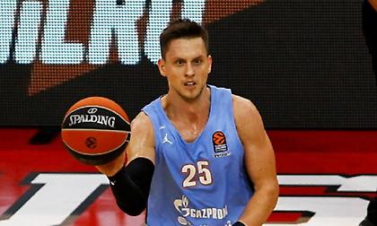 Πονίτκα στο Eurohoops: «Σπουδαία νίκη στο ΣΕΦ, μεγάλη πρόκληση που μάρκαρα τον Σπανούλη»