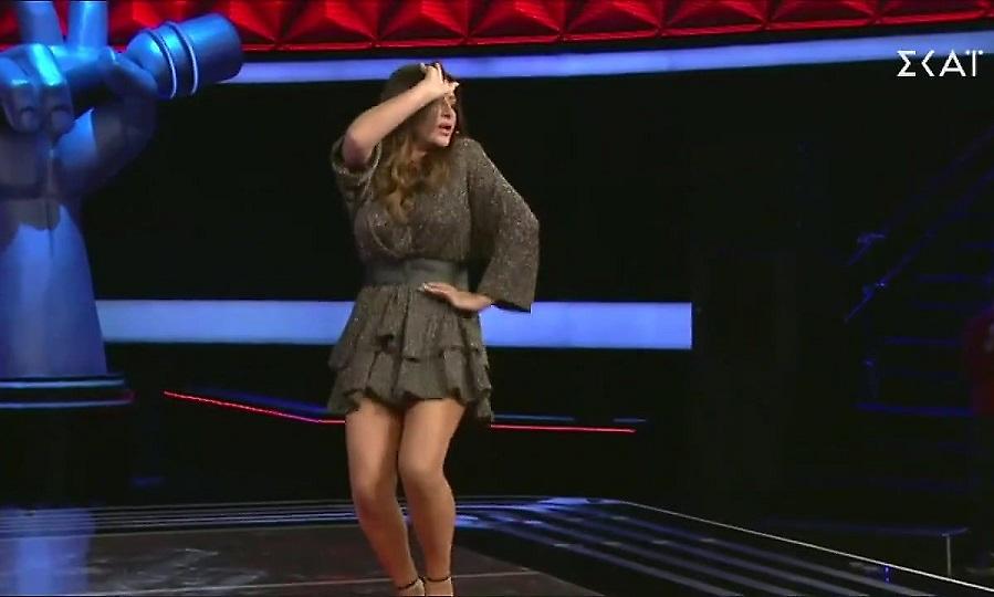 Το τσιφτετέλι της Παπαρίζου που άναψε φωτιά στο The Voice και η... χορευτική απάντηση του Μουζουράκη