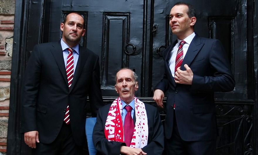 Αδελφοί Αγγελόπουλοι: «Δεχόμαστε πόλεμο λάσπης από το περιβάλλον και τους δικηγόρους του πατέρα μας»