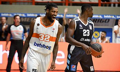 Εξετάζει τον Έλις του Προμηθέα ο Ολυμπιακός