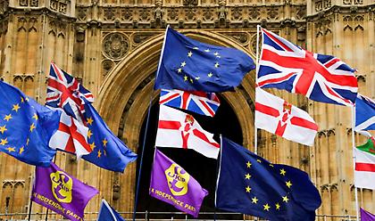 Παγίδες για τον Τζόνσον οι ψηφοφορίες για το Brexit