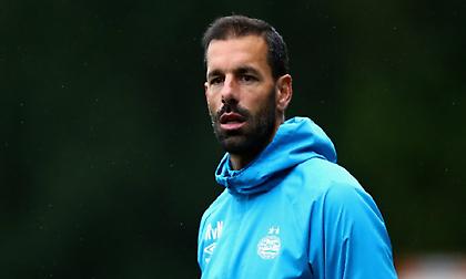 Φαν Νιστελρόι: «Κανένας παίκτης δεν μπορεί να φτάσει στο επίπεδο του Μέσι»