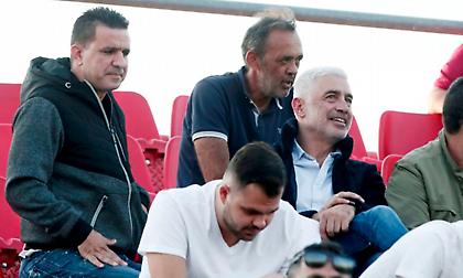Βλέπει τους μικρούς του Ολυμπιακού και ανακοινώνεται ο Νικοπολίδης