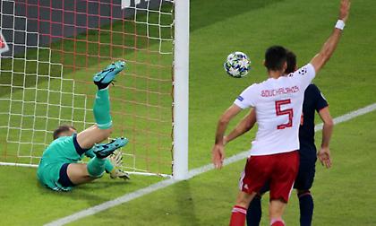 Για χιλιοστά πέρασε την γραμμή η μπάλα στο γκολ του Ολυμπιακού! (video)