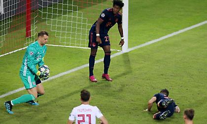 Το αυτογκόλ που παραλίγο να βάλει η Μπάγερν στο 1-0 (video)