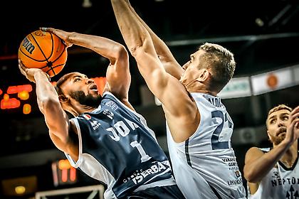 Έπιασε κορυφή η Ντιζόν, ουραγός ο ΠΑΟΚ