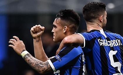 «Ζωντανή» η Ίντερ, ξέφυγε η Μπαρτσελόνα