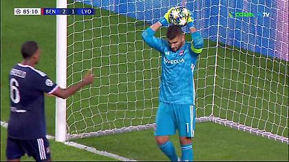 Η γκάφα του Λόπες που χάρισε τη νίκη στην Μπενφίκα (video)