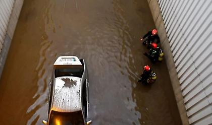 Ένας νεκρός και 4 αγνοούμενοι στις πλημμύρες που σαρώνουν την Ισπανία