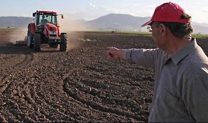 Σήμερα η καταβολή του 70% της βασικής ενίσχυσης σε αγρότες και παραγωγούς