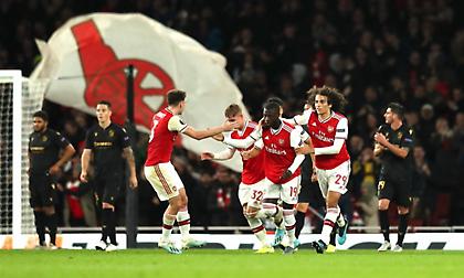 Πεπέ ο λυτρωτής της Άρσεναλ, βήμα πρόκρισης από την Άιντραχτ