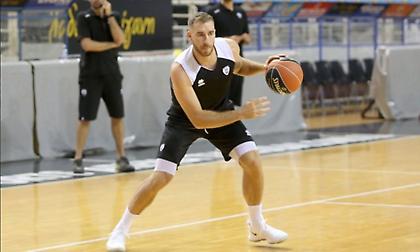 Δύο νέα προβλήματα για Φλεβαράκη στον ΠΑΟΚ