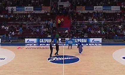 Φίλος της Ζενίτ ευστόχησε από το κέντρο και κέρδισε 14.000 ευρώ ! (video)