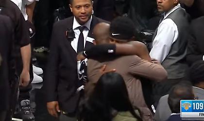 Η συγκίνηση του Ίρβινγκ και το δώρο στον πατέρα του (video)