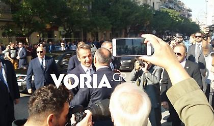 Θεσσαλονίκη: H άφιξη Μητσοτάκη στον Ιερό Ναό του Αγίου Δημητρίου (video)