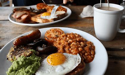 Μπορεί το… διπλό πρωινό να οδηγήσει σε απώλεια βάρους;