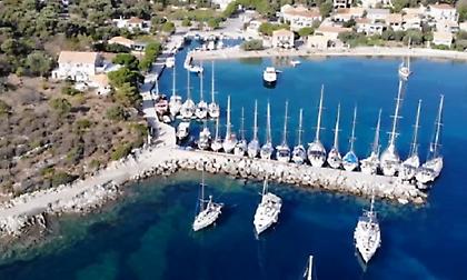 Καστός: Μοναδικά πλάνα από τo μικρότερο κατοικημένο νησί του Ιονίου (vid)