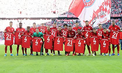 Με φανέλες των Σίλε και Ερναντές βγήκε στο γήπεδο η Μπάγερν (video)