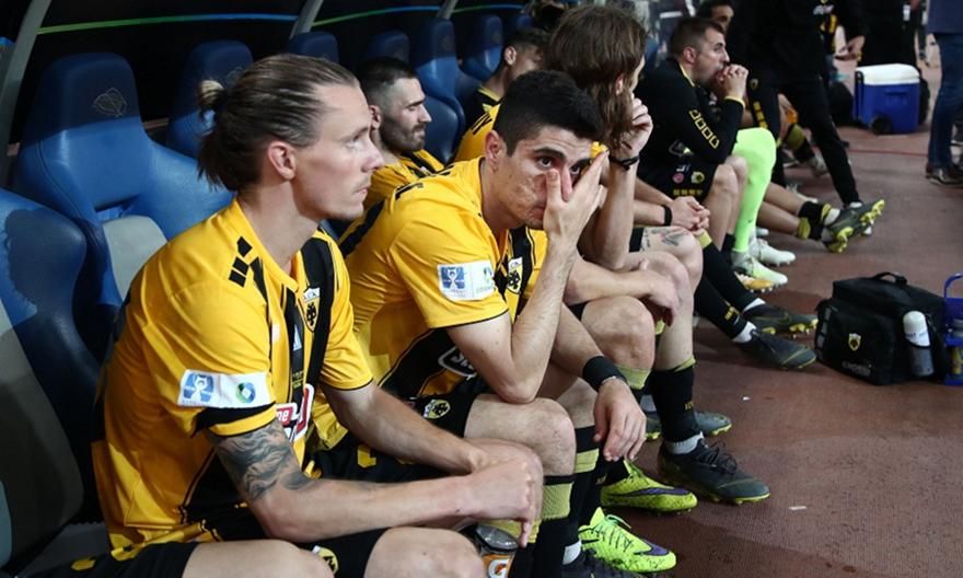 Χωρίς Χουλτ και Μάνταλο στο ντέρμπι η ΑΕΚ - Εκτός και ο Κλωναρίδης