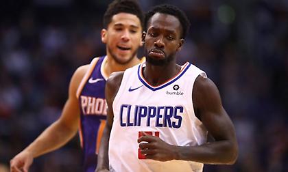 Ο Μπούκερ δεν «μάσησε» απέναντι στον Μπέβερλι (video)