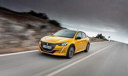 Νέο Peugeot 208: Τραβάει το βλέμμα με το «καλημέρα»