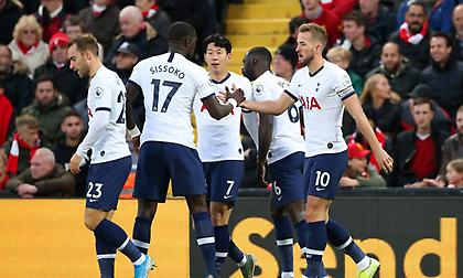 Πάγωσε το «Άνφιλντ» με... καραμπόλα στο 1ο λεπτό η Τότεναμ! (video)