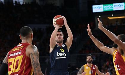 Συντριβή από την Γαλατά για Φενέρ!