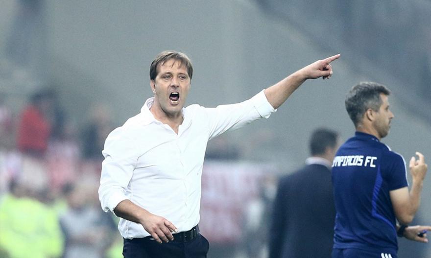 Σταματέλος: «Πολύ πιο ώριμος φέτος ο Μαρτίνς»