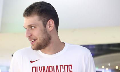 Βεζένκοφ: «Πρέπει να ανακάμψουμε, οι νίκες και οι ήττες… διαρκούν περισσότερο φέτος»