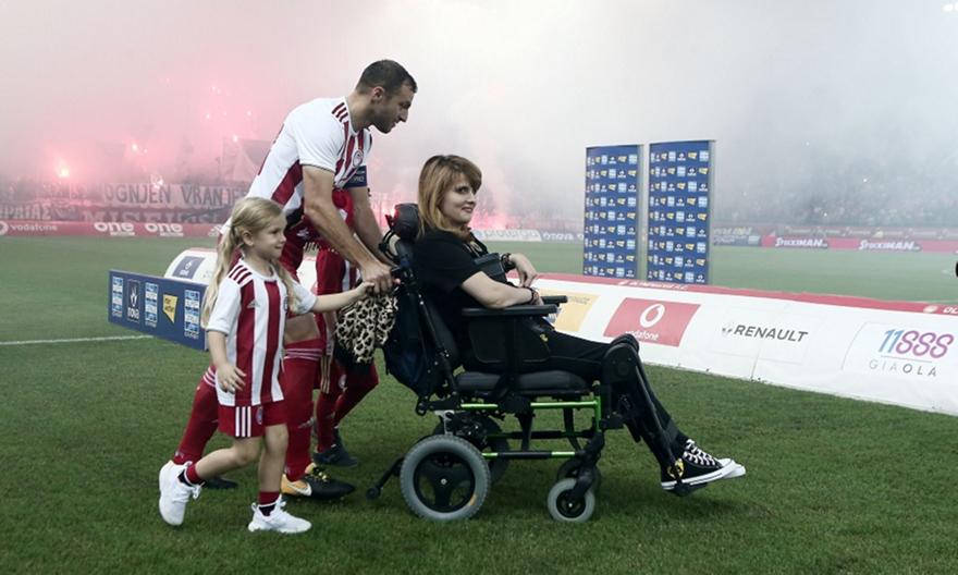 Συγκίνηση με Μυρτώ και Τόνια στο «Γ. Καραϊσκάκης» (video)