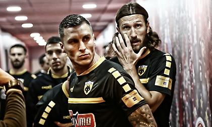 Τρύπια σε άμυνα και κέντρο, χωρίς σημείο αναφοράς στην επίθεση η ΑΕΚ