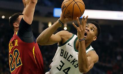 Σοβαρεύτηκαν οι Μπακς, καλός ο Γιάννης