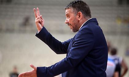 Παπαθεοδώρου: «Τον Τολιόπουλο τον έφερα εγώ στην ομάδα και τον υπολογίζω κανονικά»