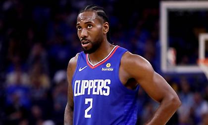 Η απίθανη… απάθεια του Λέοναρντ σε κάρφωμα συμπαίκτη του! (video)