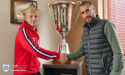 Ανανέωσε με ΠΑΣ μέχρι το 2022 ο Νάουμετς!