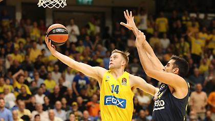 Στο 1-4 η Φενέρ, έχασε από την Μακάμπι